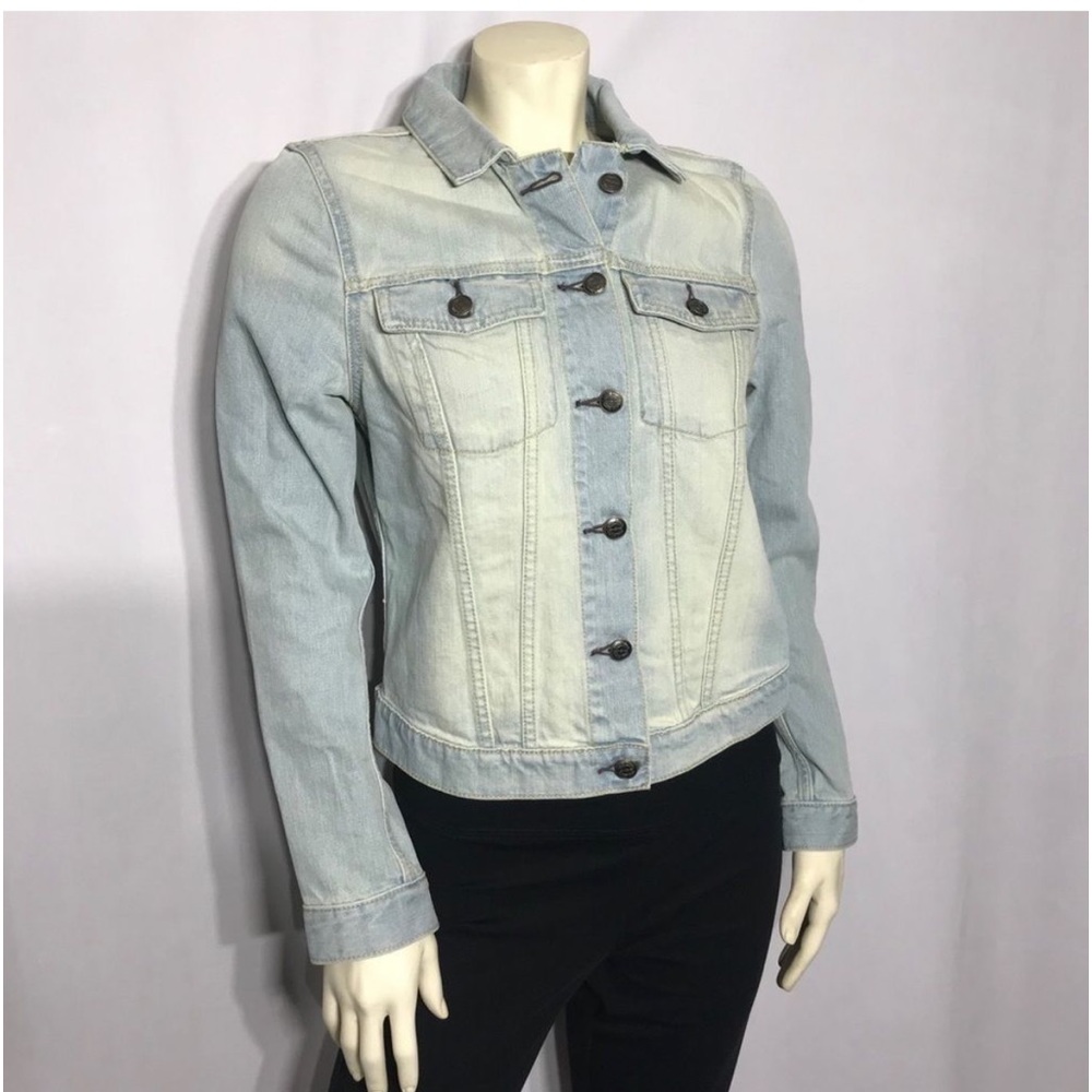 Boston Proper Two-Tone Light Wash Denim Jacket